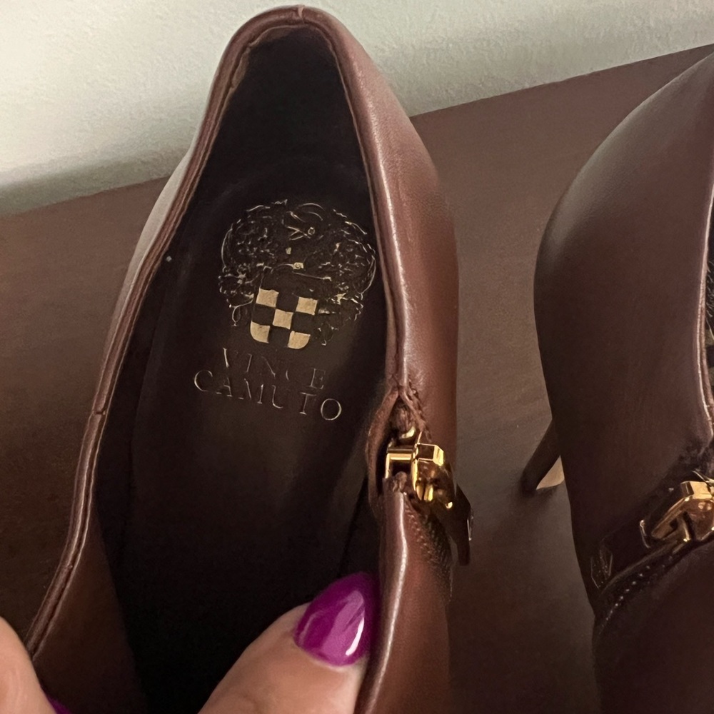 Vince Camuto Brown Ankle Booties Leather - Picture 2 of 6